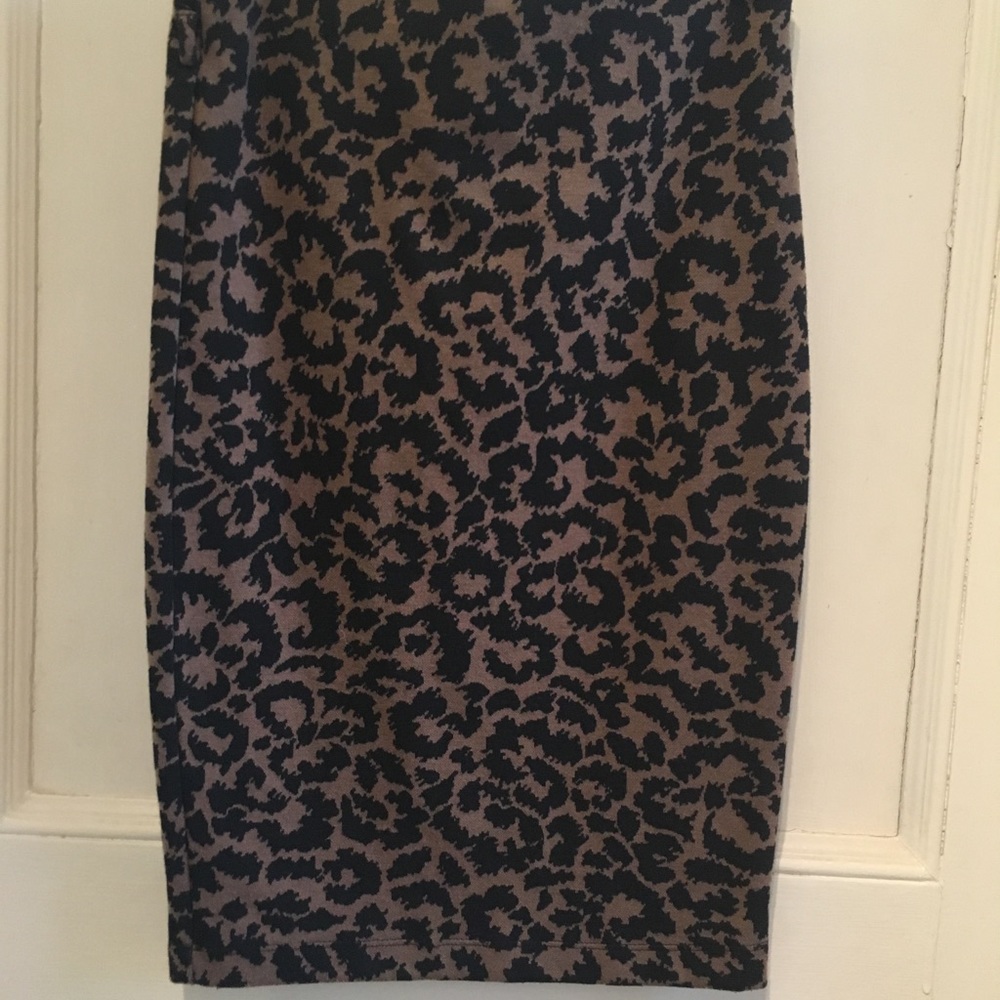 Leopard pencil skirt